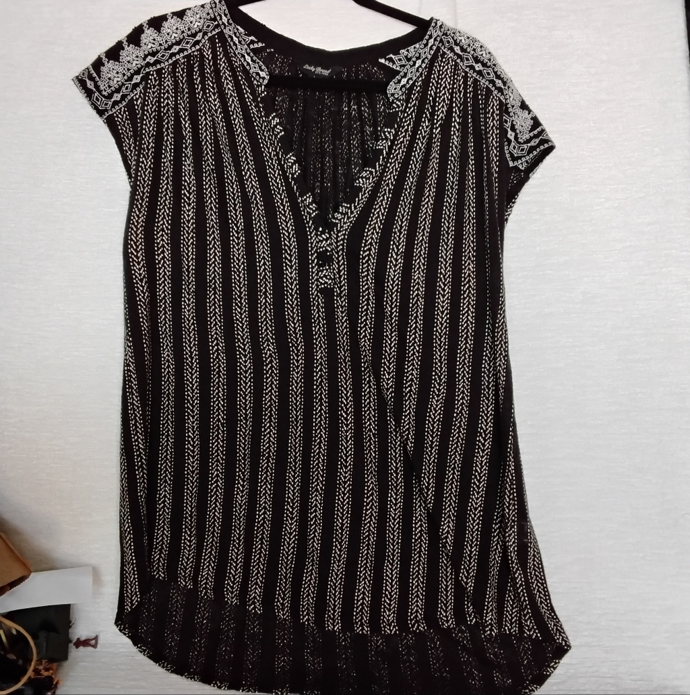 Lucky Brand L Black and White Women's V Neck Cap Sleeved Top - Picture 1 of 5